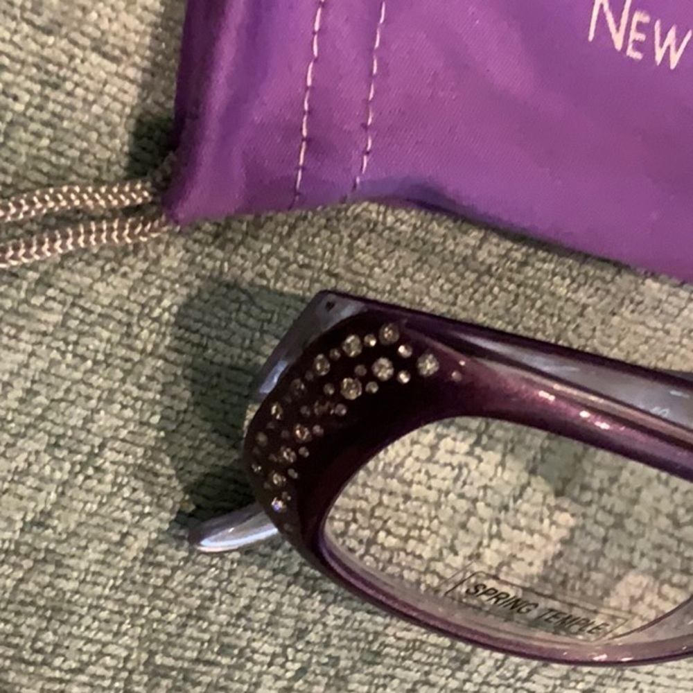 NWT BEAUTIFUL PURPLE RHINESTONES READERS 2.50 - Picture 2 of 3